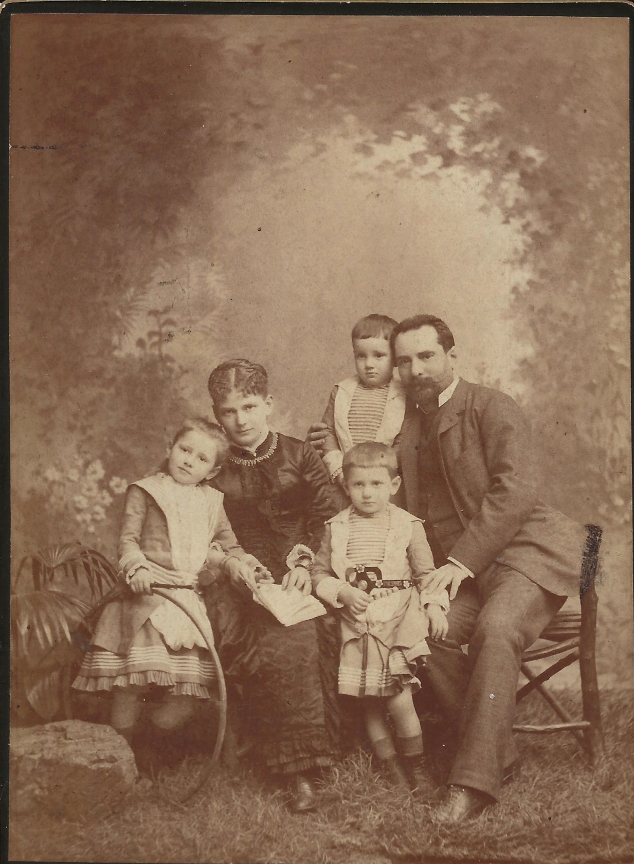 Antoine Stalla Léonie Bourdillon et trois de leurs enfants