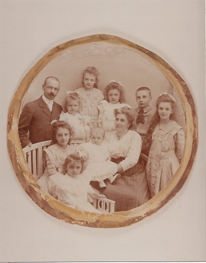 Léon Bourdillon et ses 8 enfants